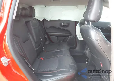 2018 Jeep Compass Trailhawk 4X4 из США, поврежденный, VIN 3C4NJDDBXJT212723